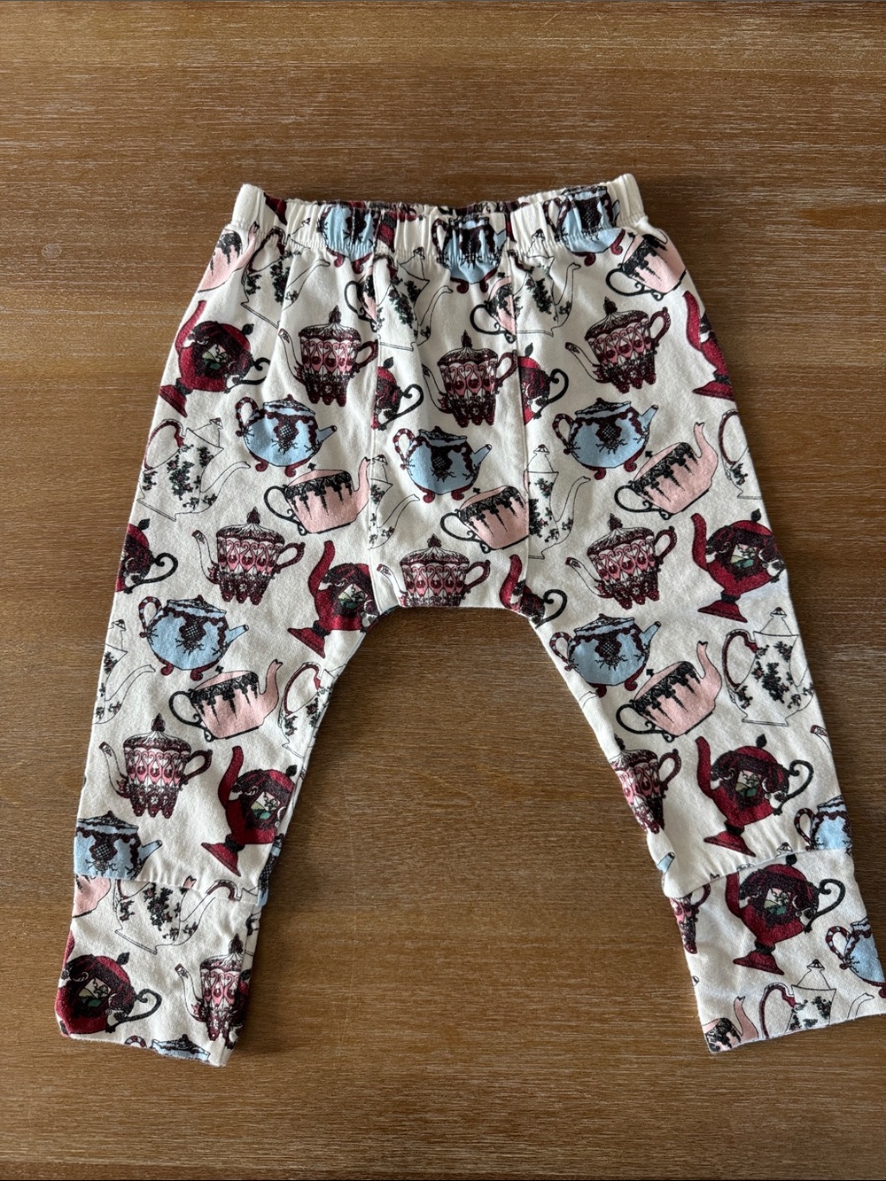 Kate Quinn Tea Party panda pants